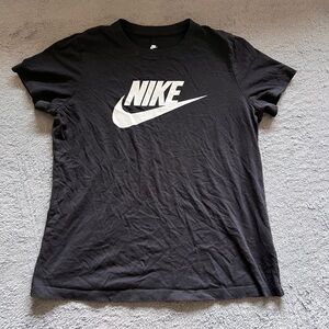 Nike Women's Black T-Shirt